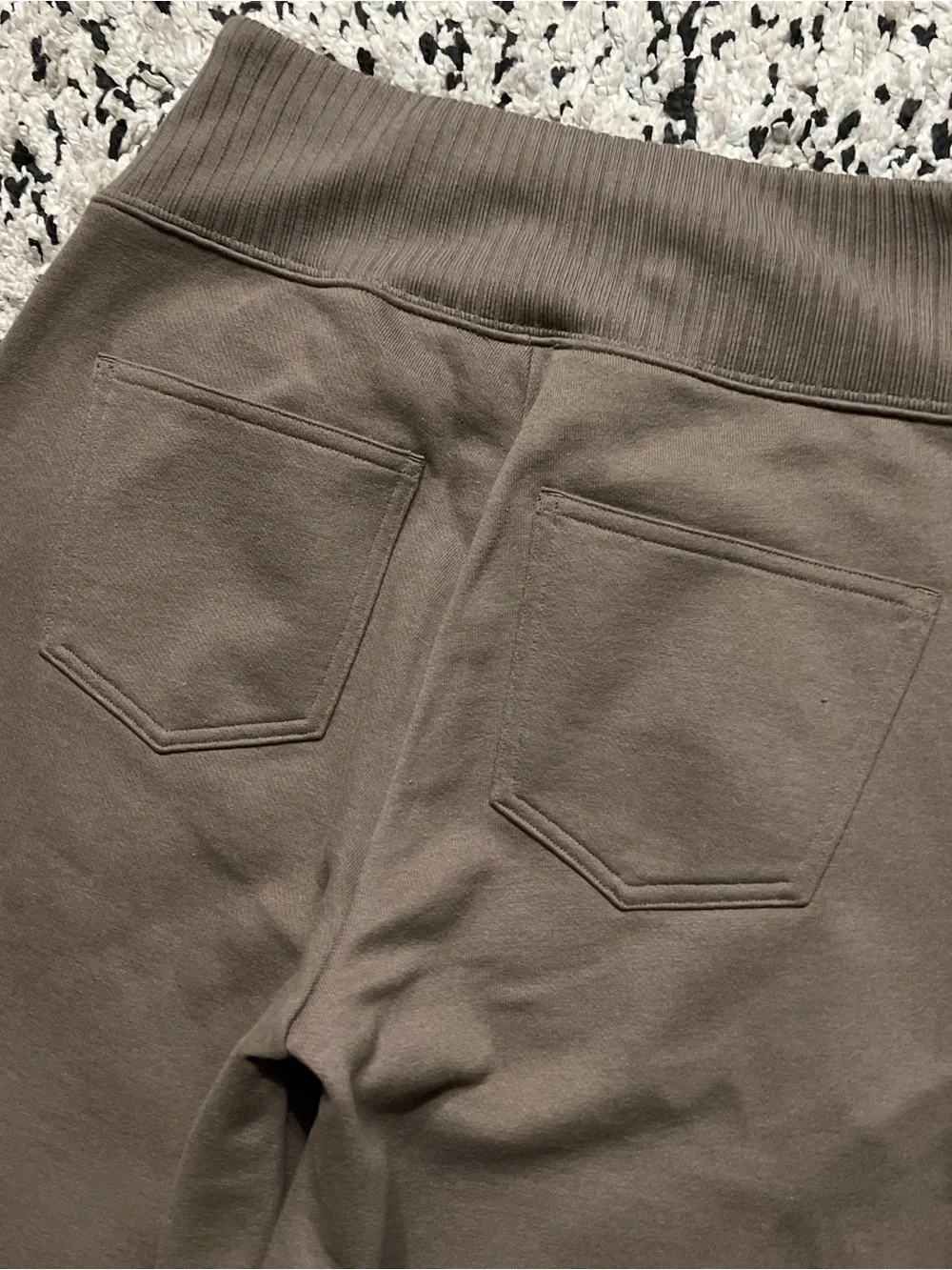 Alo Yoga Serenity Wide Leg Sweatpants Brown Cozy Comfortable Women’s Athleisure